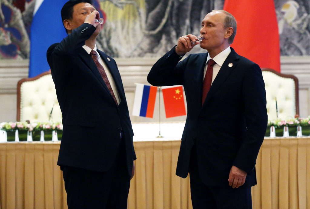چین از همسویی با روسیه عقب‌نشینی نمی‌کند